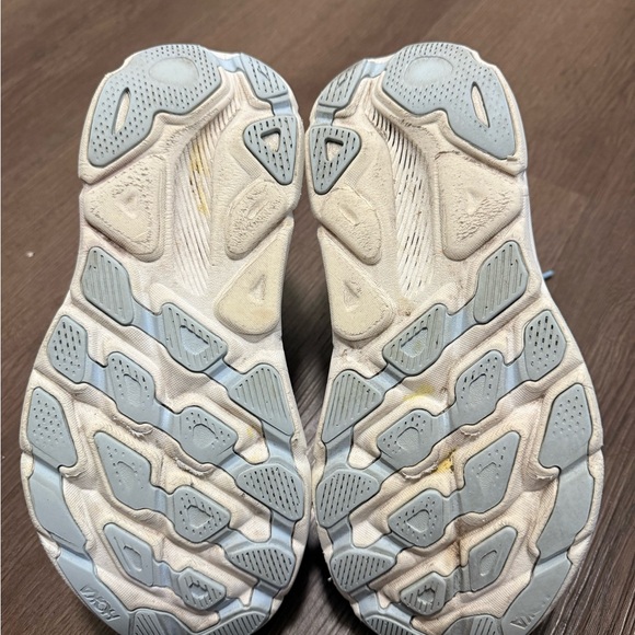 Hoka clifton 9 Women's Sky Blue and Coral Athletic Shoes - Picture 8 of 9